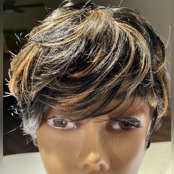 💯% HUMAN Hair, Short, Pixie, longer on top, black, highlighted - Picture 2 of 14